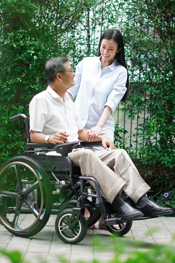 วีลแชร์ไฟฟ้าสำหรับผู้สูงอายุ